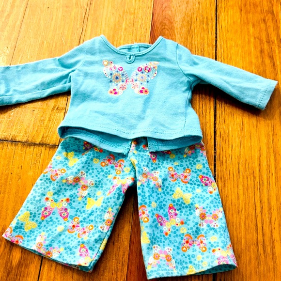 American Girl dolls (2), furniture, books, shoes, clothes, etc ($750 value)! - Picture 6 of 15